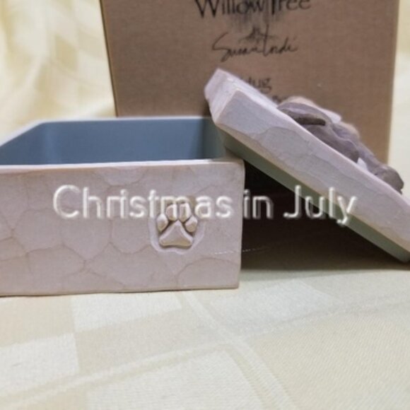 Willow Tree Susan Lordi Hug Keepsake Box Puppy Dog #26609 with box - Picture 4 of 4